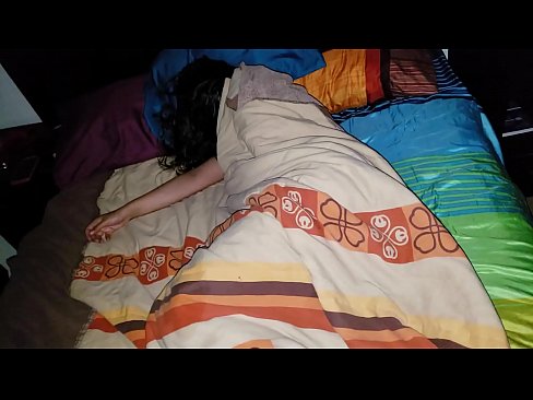 ❤️ Stepson mắng mẹ kế trẻ của mình trong khi bà ngủ. Video sex ở% vi.cassino-vulkan646.ru%
